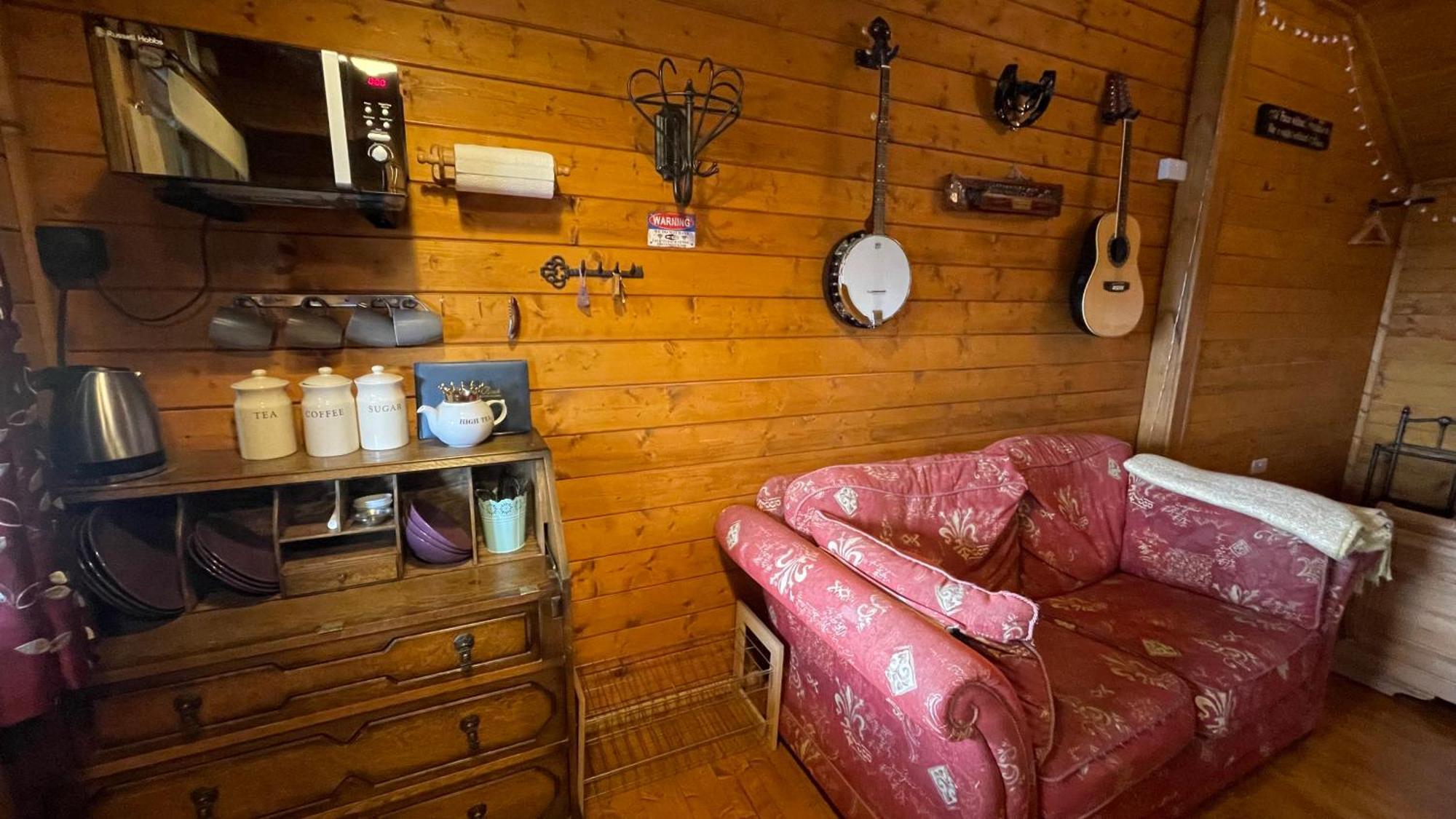 Blossom Cabin - Little Log Cabin In Wales Newtown  Exterior photo